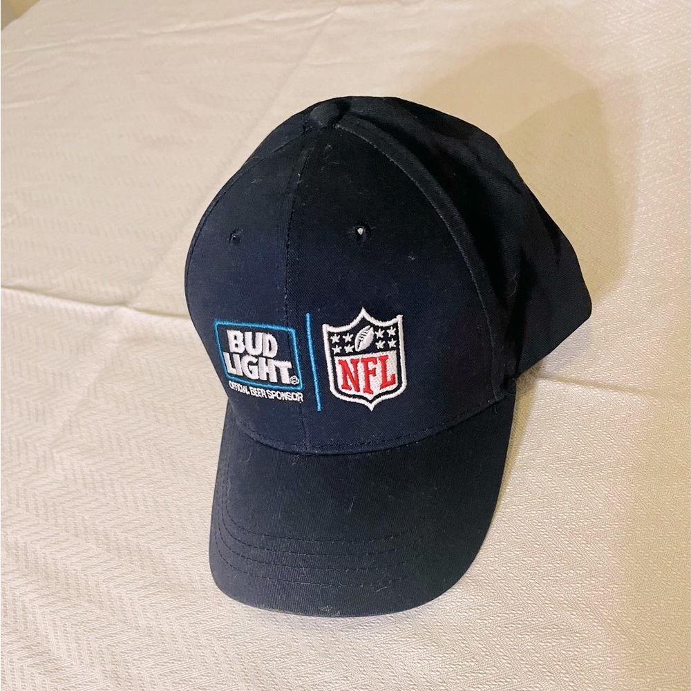 NWT NFL Budlight collab hat in navy